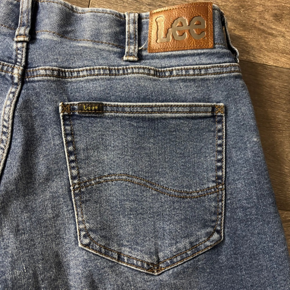 Lee Extreme Motion Mens Straight Fit Tapered Leg Jeans Medium Wash Blue 34x34
